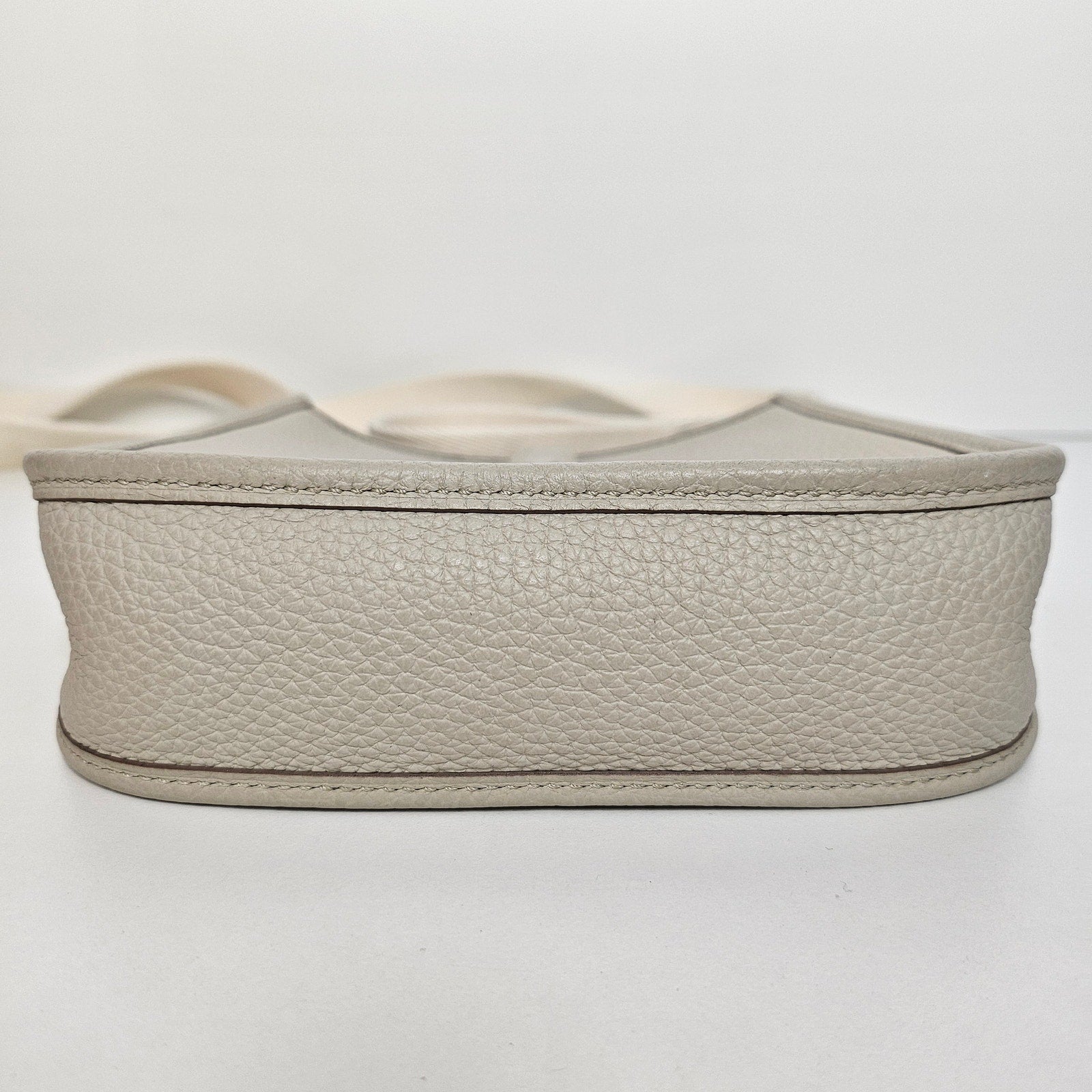 Hermes Evelyne Tpm Clemence Leather Crossbody Bag Beton