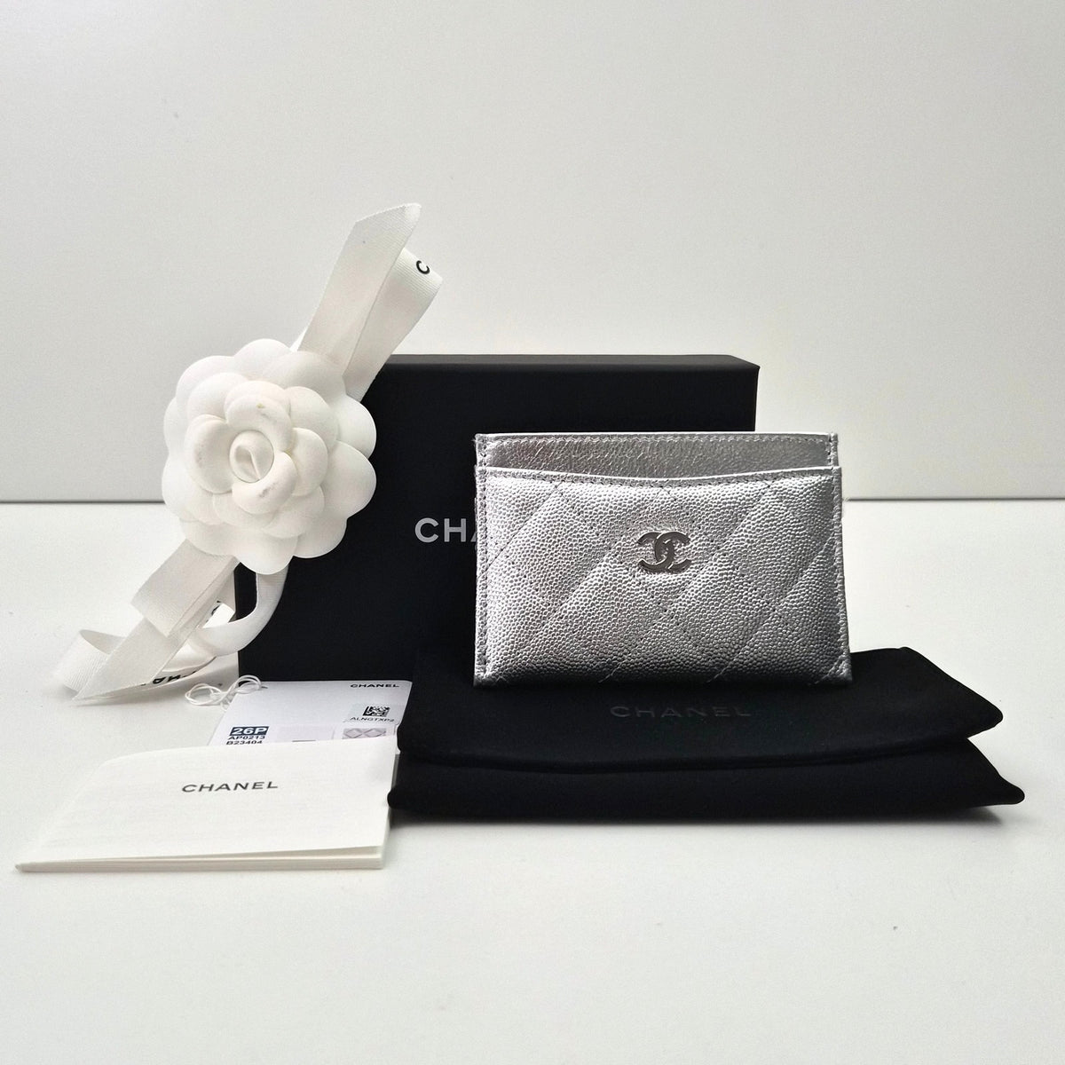 Chanel Silver Caviar Leather Card Holder 2026