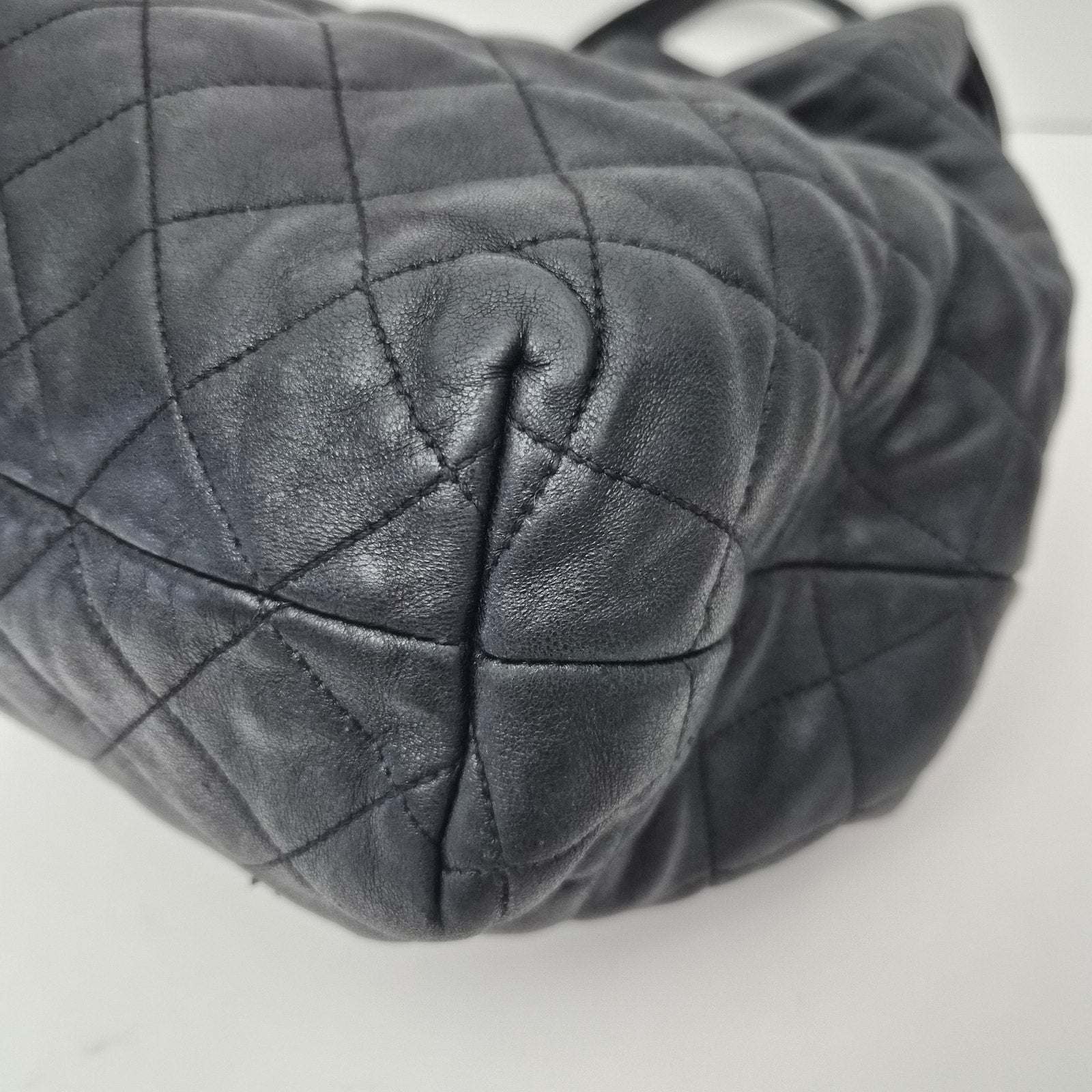 Saint Laurent Icare Maxi Quilted Lambskin Shopping Tote Black