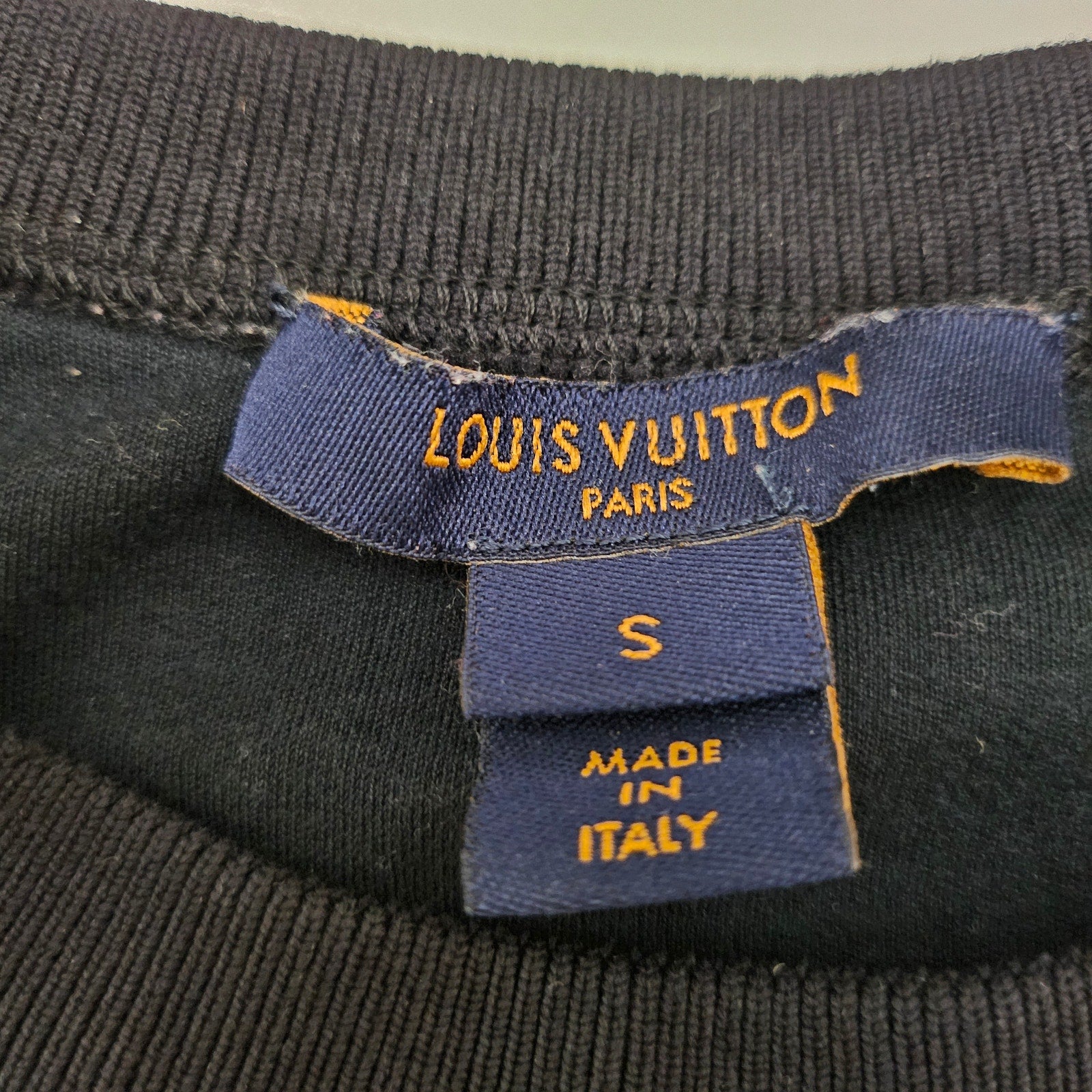 Louis Vuitton Game On T-Shirt Size Small