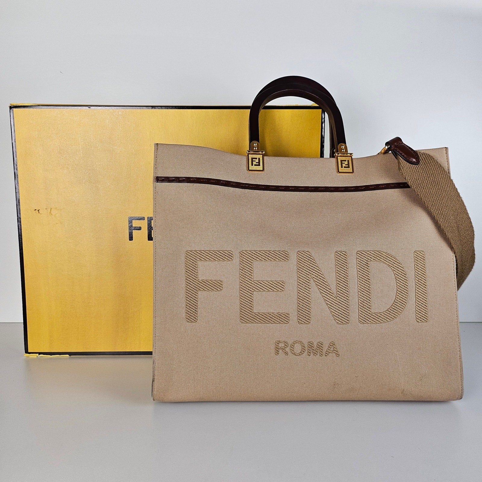 Fendi Canvas Medium Fendi Sunshine Shopper Tote Beige