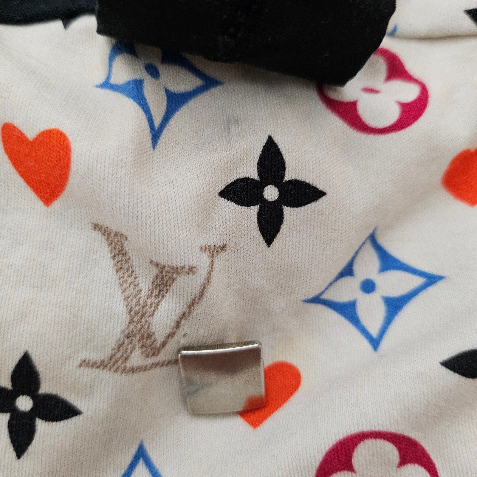 Louis Vuitton Game On T-Shirt Size Small