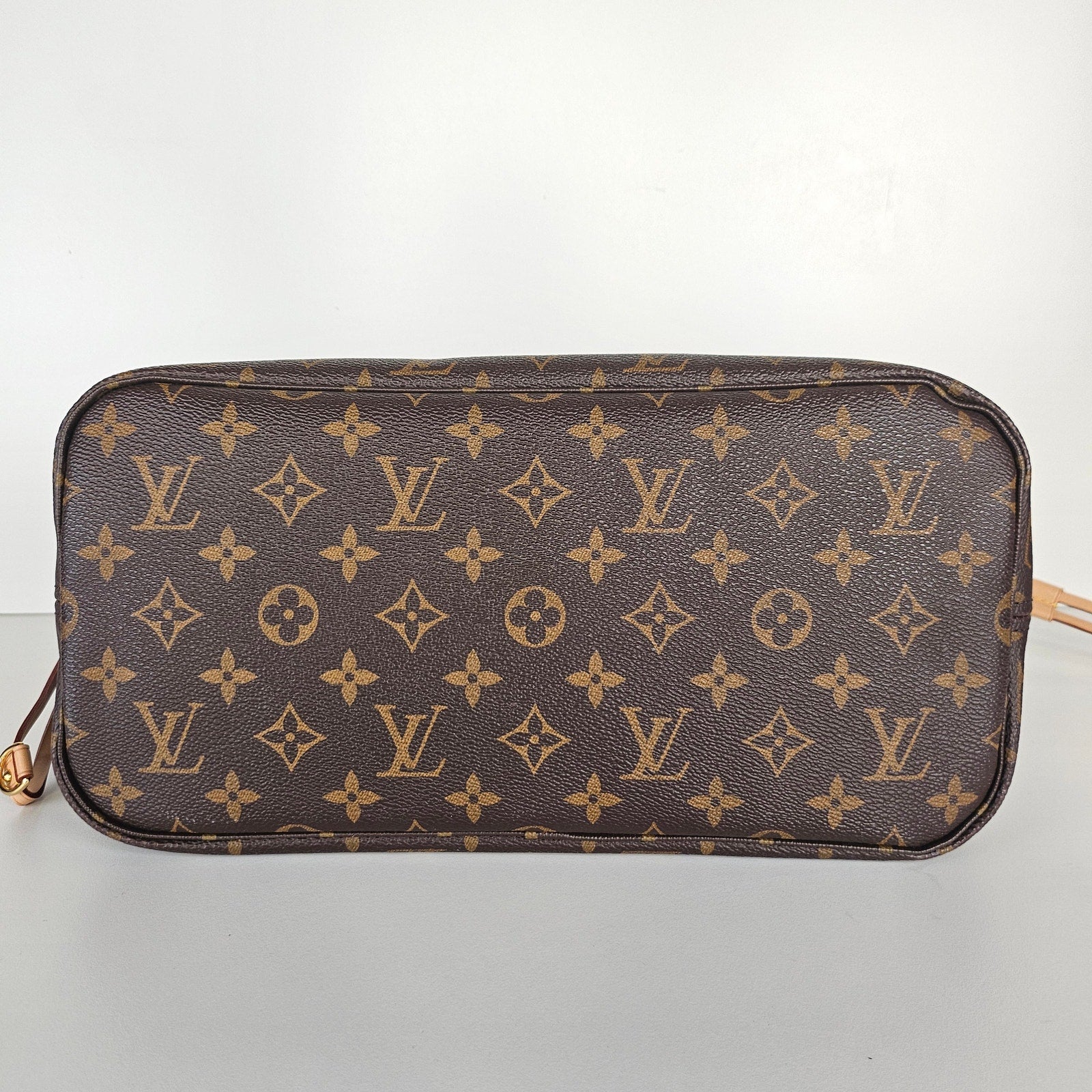 Louis Vuitton Monogram Neverfull MM Tote Cherry Interior