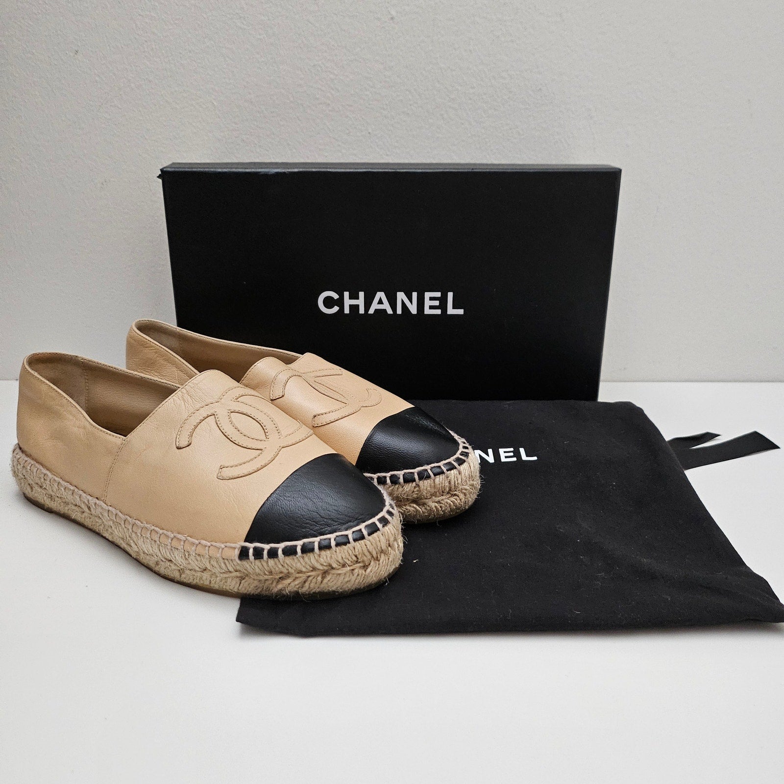 Chanel Bi-Color Black Beige Lambskin CC Logo Espadrilles US 7 / EU 37