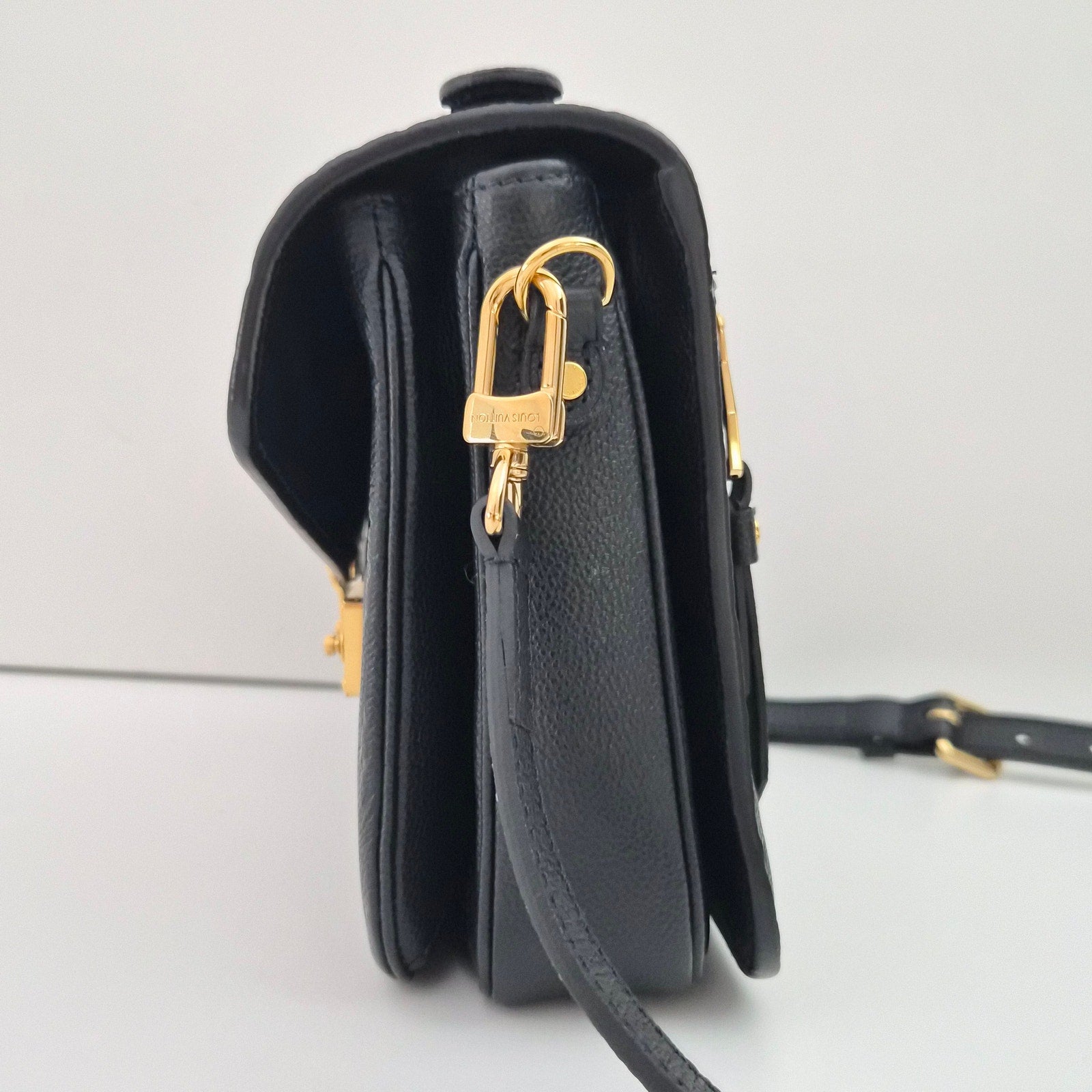 Louis Vuitton Empreinte Leather Pochette Metis Crossbody Bag Black