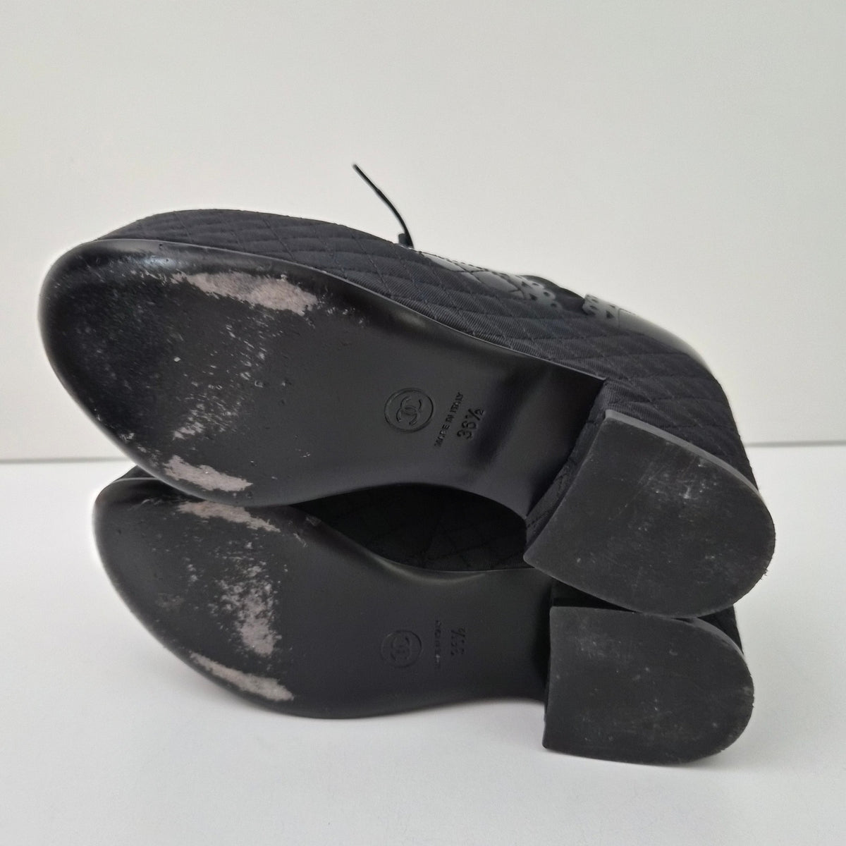 Chanel Black Quilted Patent Platform Lace-Up Oxfords US 6.5 / EU 36.5