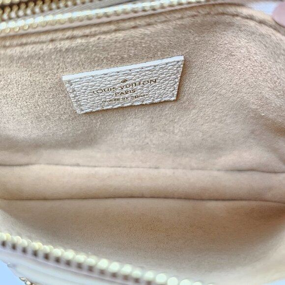 Louis Vuitton Empreinte Monogram Giant Multi Pochette Accessoires Cream