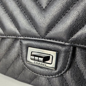 Chanel Sheepskin Chevron Quilted 2.55 Reissue 226 Flap So Black