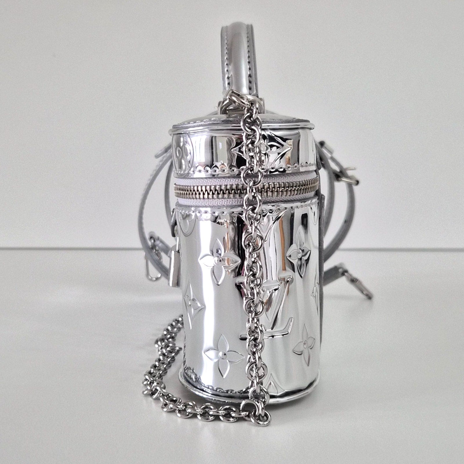 Louis Vuitton Ski Vanity Chain Pouch Silver