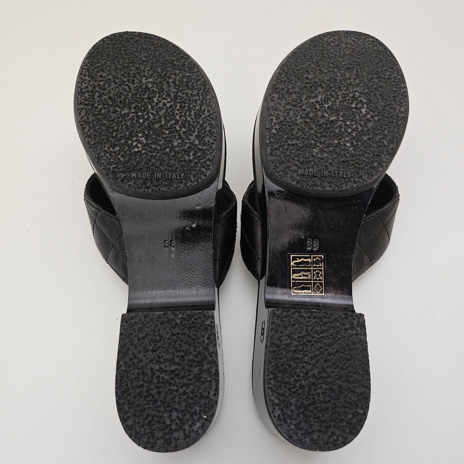 Chanel Turnlock Black Leather Sandals US 8 / EU 38