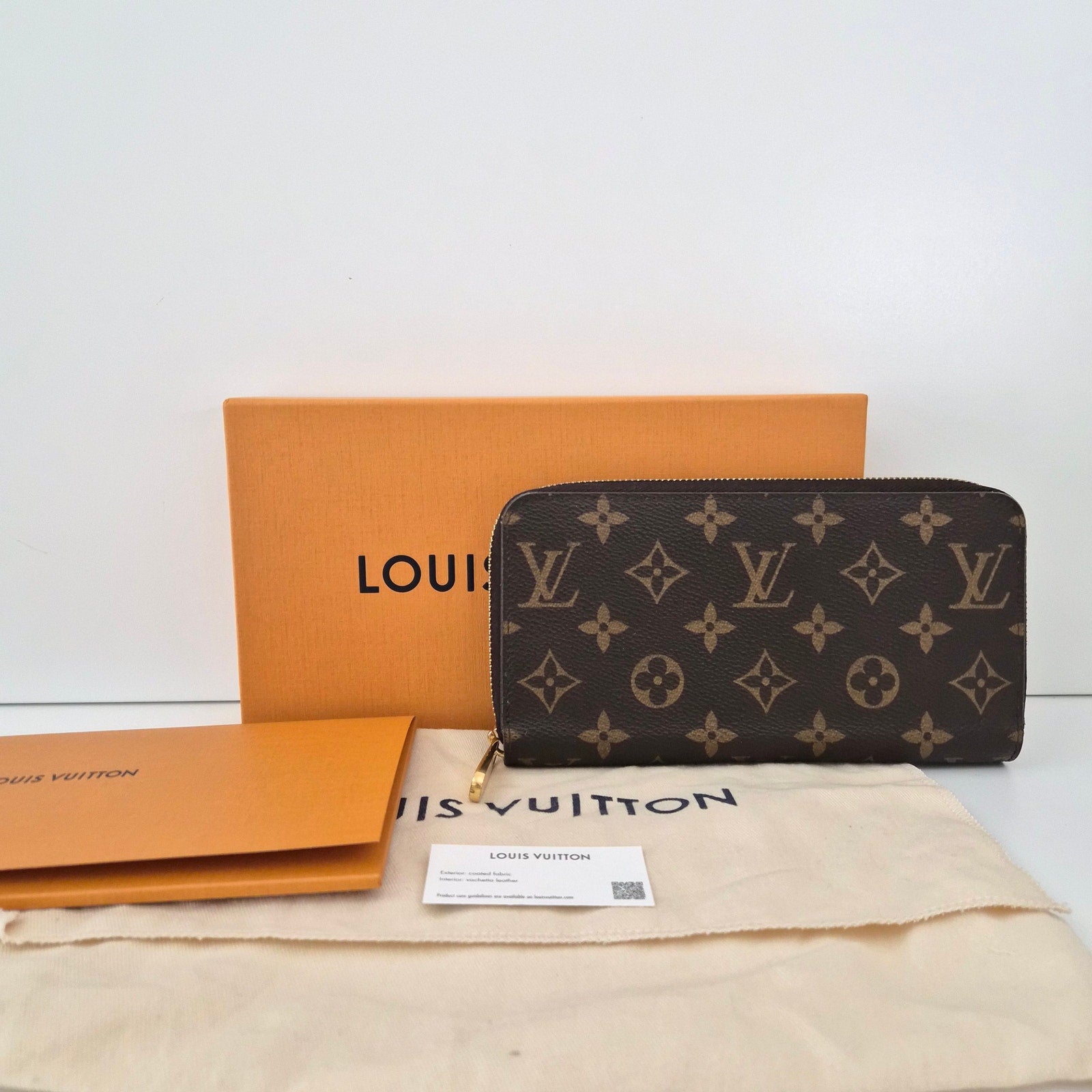 Louis Vuitton Monogram Zippy Wallet Pink Ballerine Interior