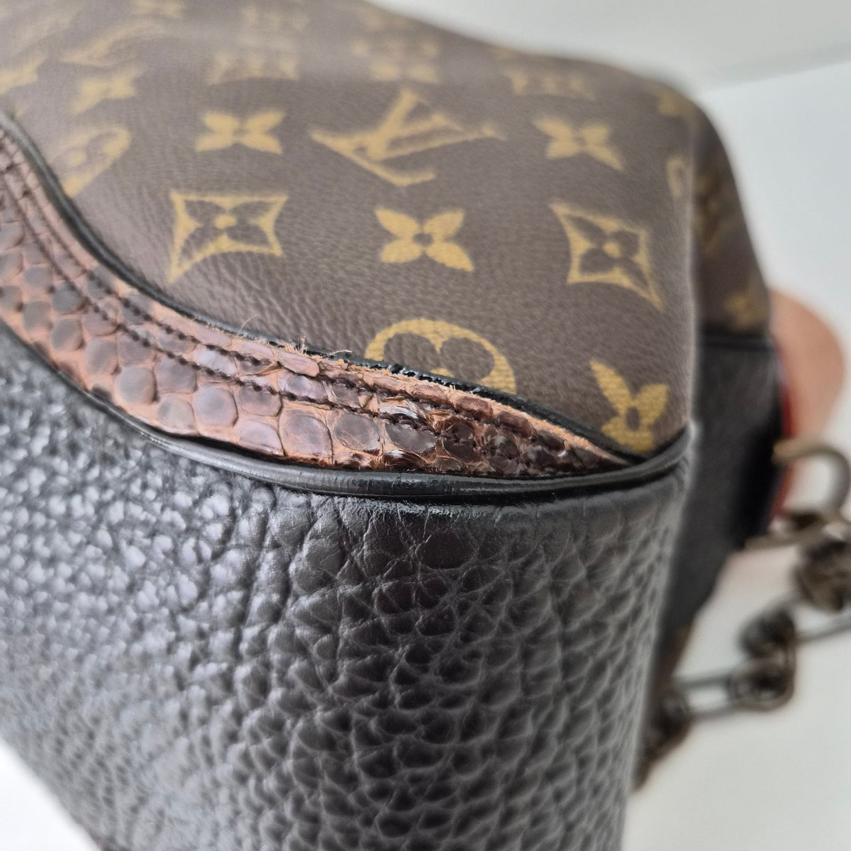 Louis Vuitton Oskar Waltz Monogram Canvas Shoulder Bag