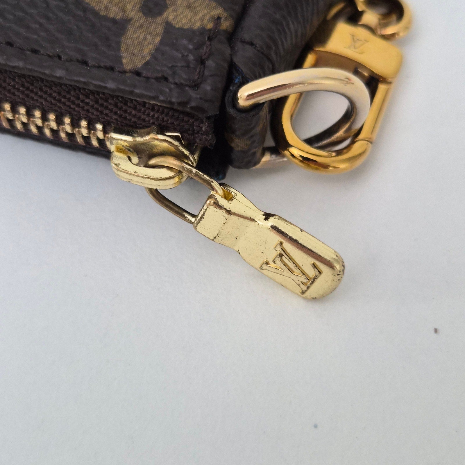 Louis Vuitton 2019 Christmas Vivienne Animation Mini Pochette Accessories