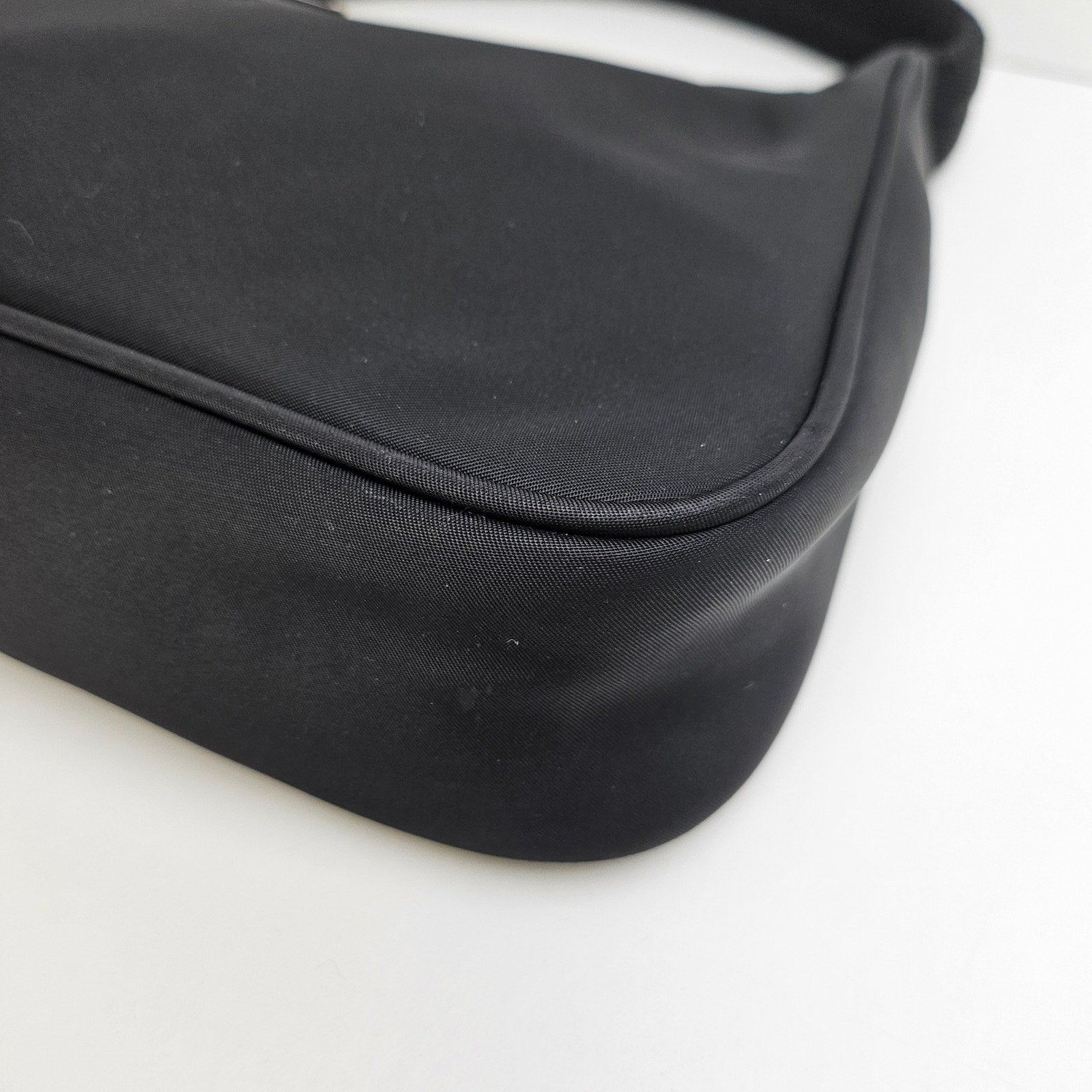 Prada Tessuto Re-Edition 2000 Nylon Shoulder Bag Black