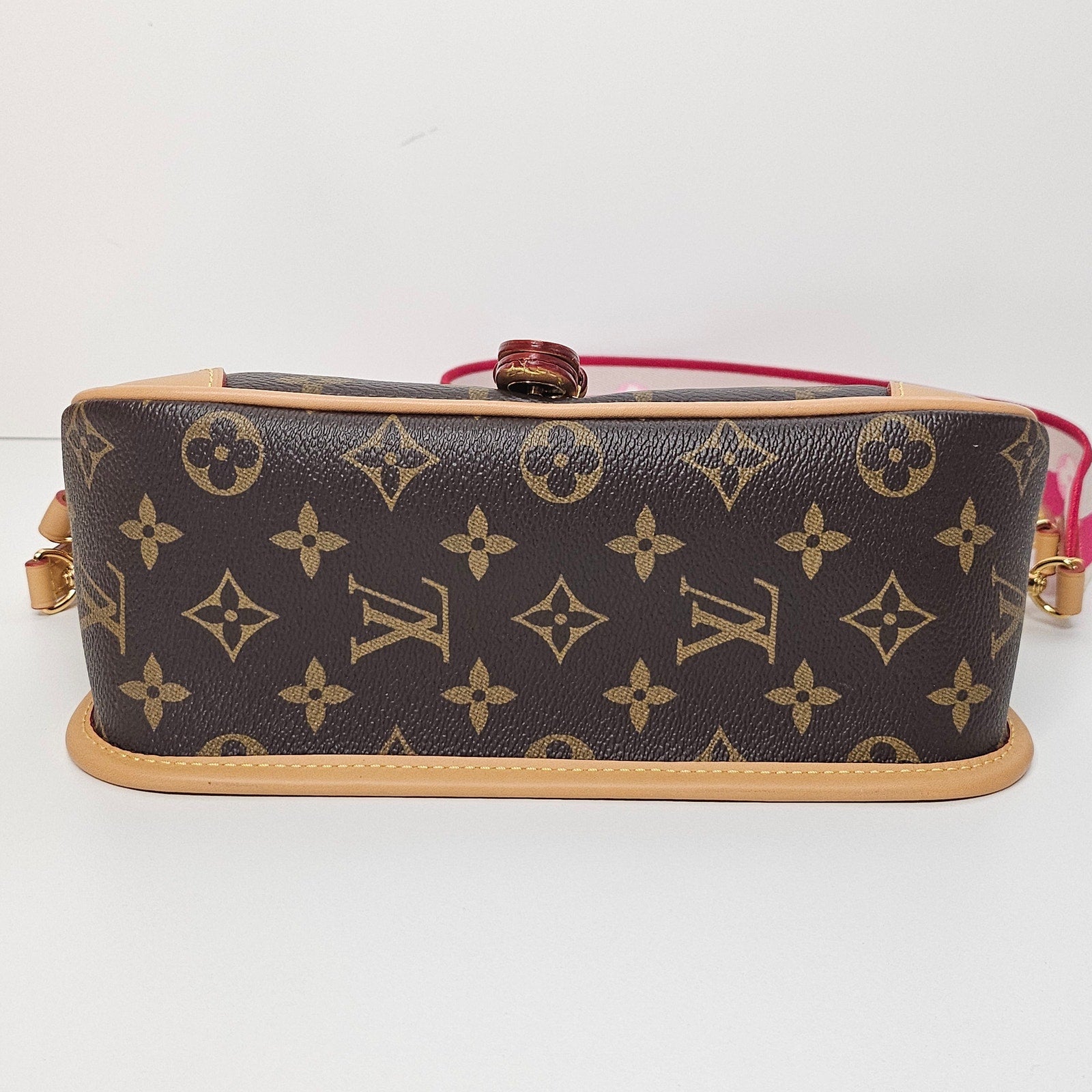 Louis Vuitton Monogram Diane Fuchsia