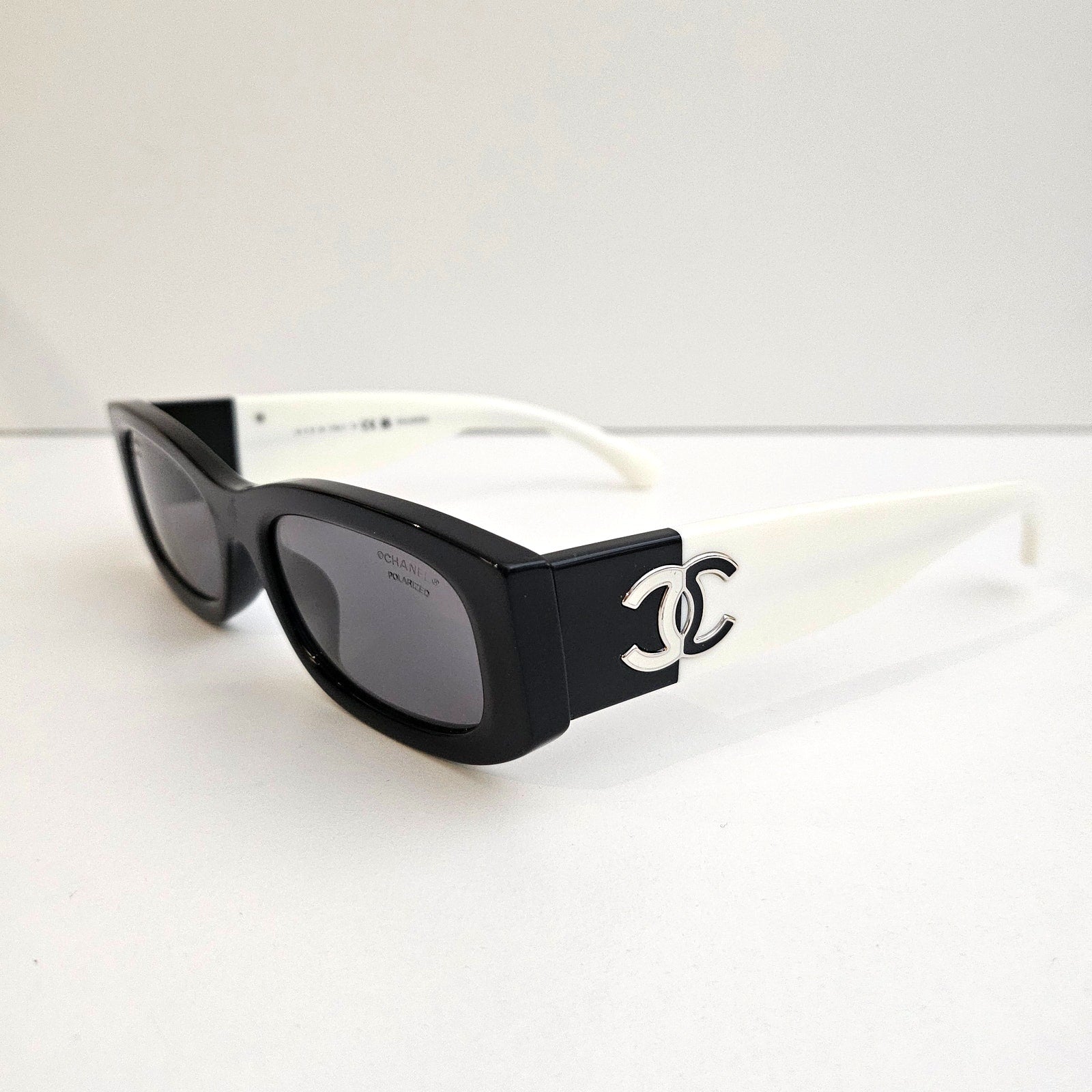 Chanel Sunglasses 5525-A c.1656/T8 Black White with Gray Polarized Lenses