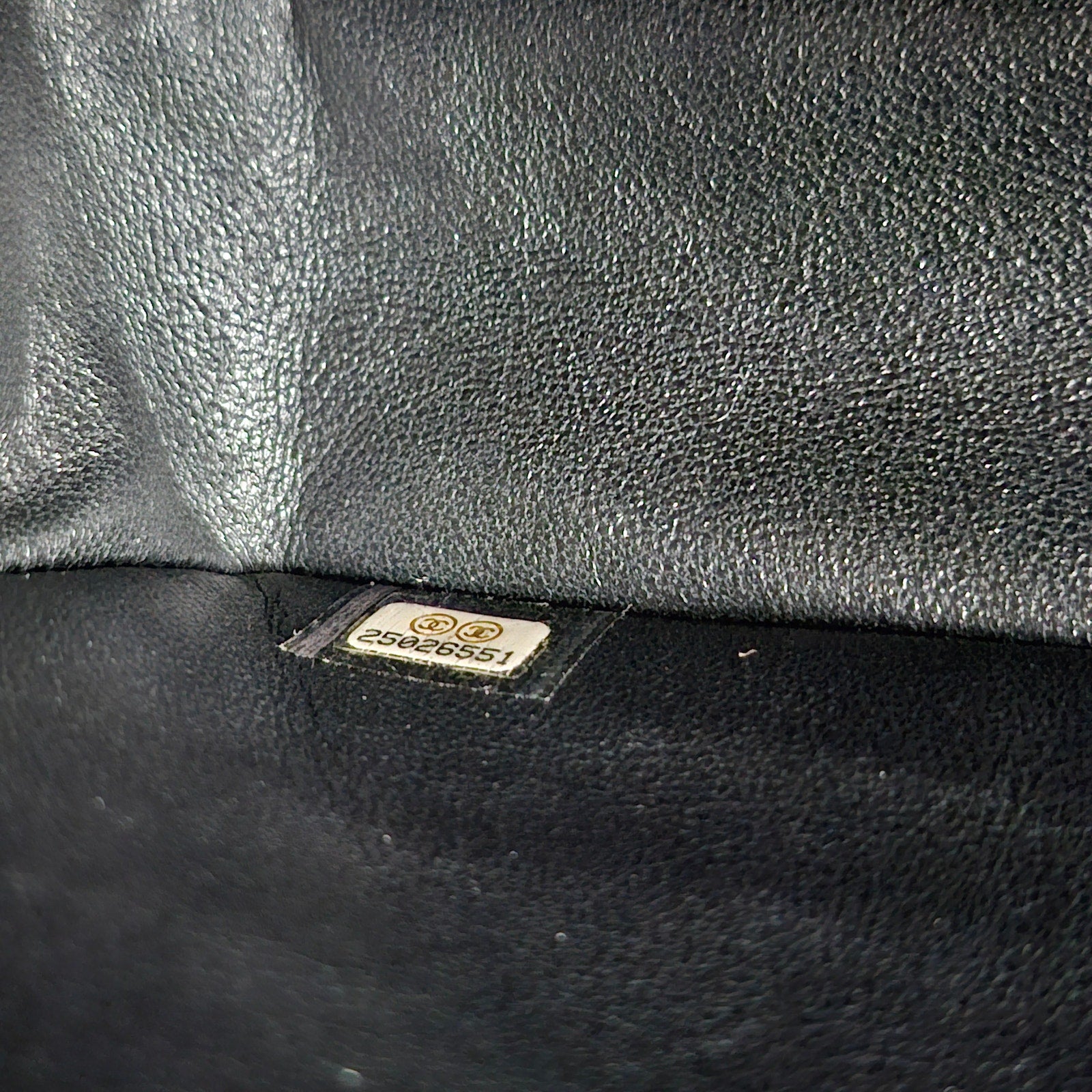 Chanel Classic Medium Flap 18C Iridescent Black Black Caviar Shoulder Bag Gunmetal Hardware