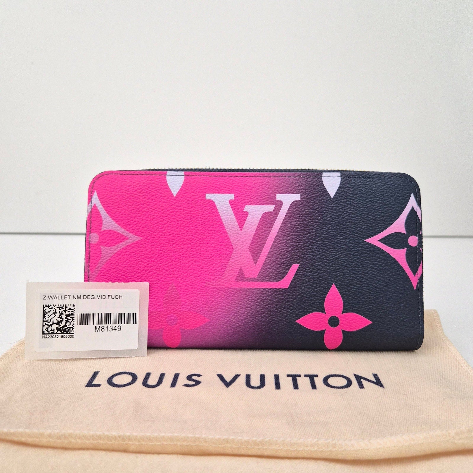 Louis Vuitton Monogram Giant Spring In The City Zippy Wallet Midnight Fuchsia