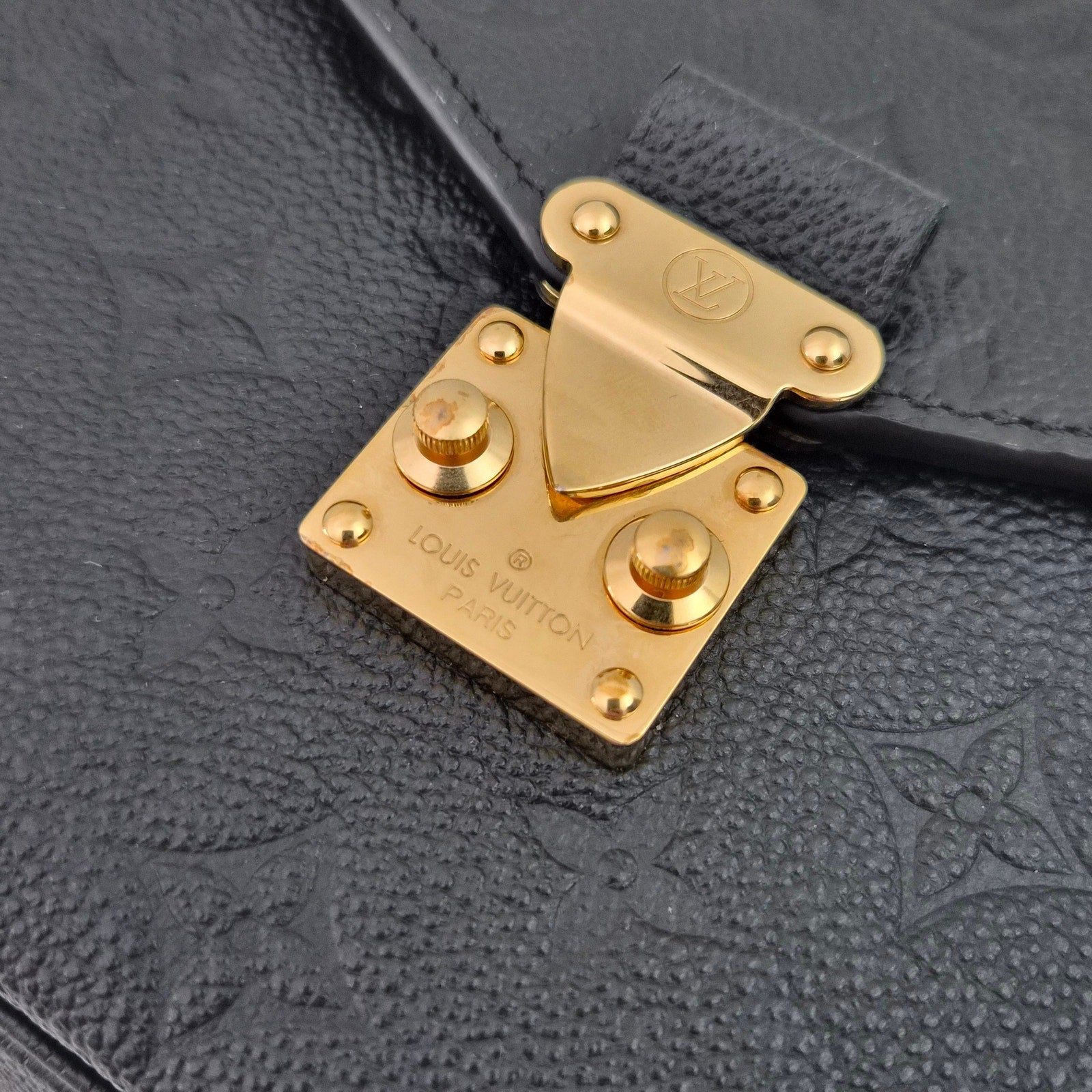 Louis Vuitton Empreinte Leather Pochette Metis Crossbody Bag Black