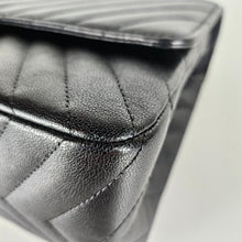 Load image into Gallery viewer, Chanel Sheepskin Chevron Quilted 2.55 Reissue 226 Flap So Black
