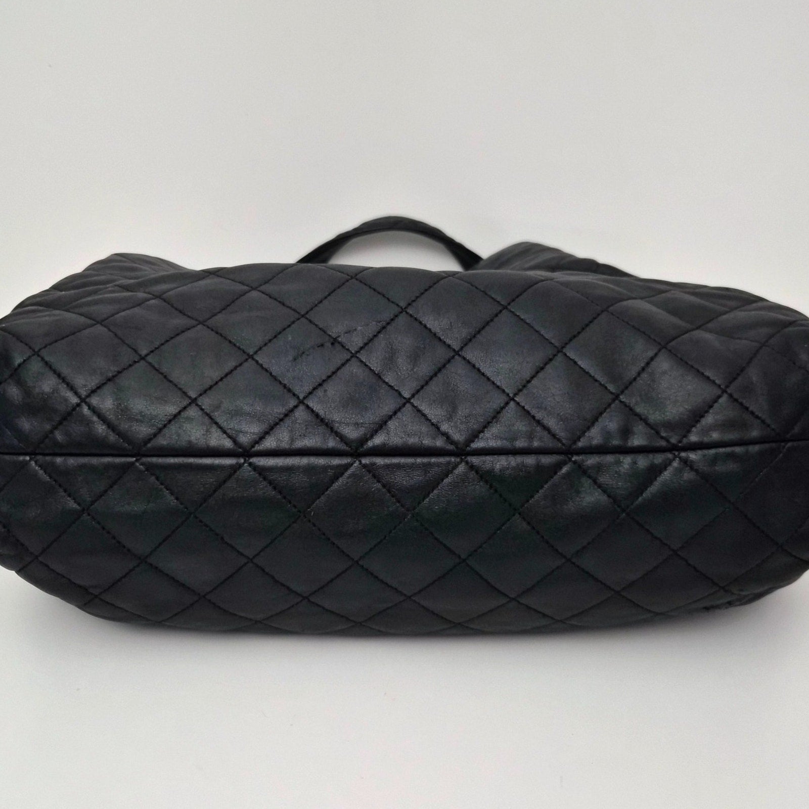 Saint Laurent Icare Maxi Quilted Lambskin Shopping Tote Black