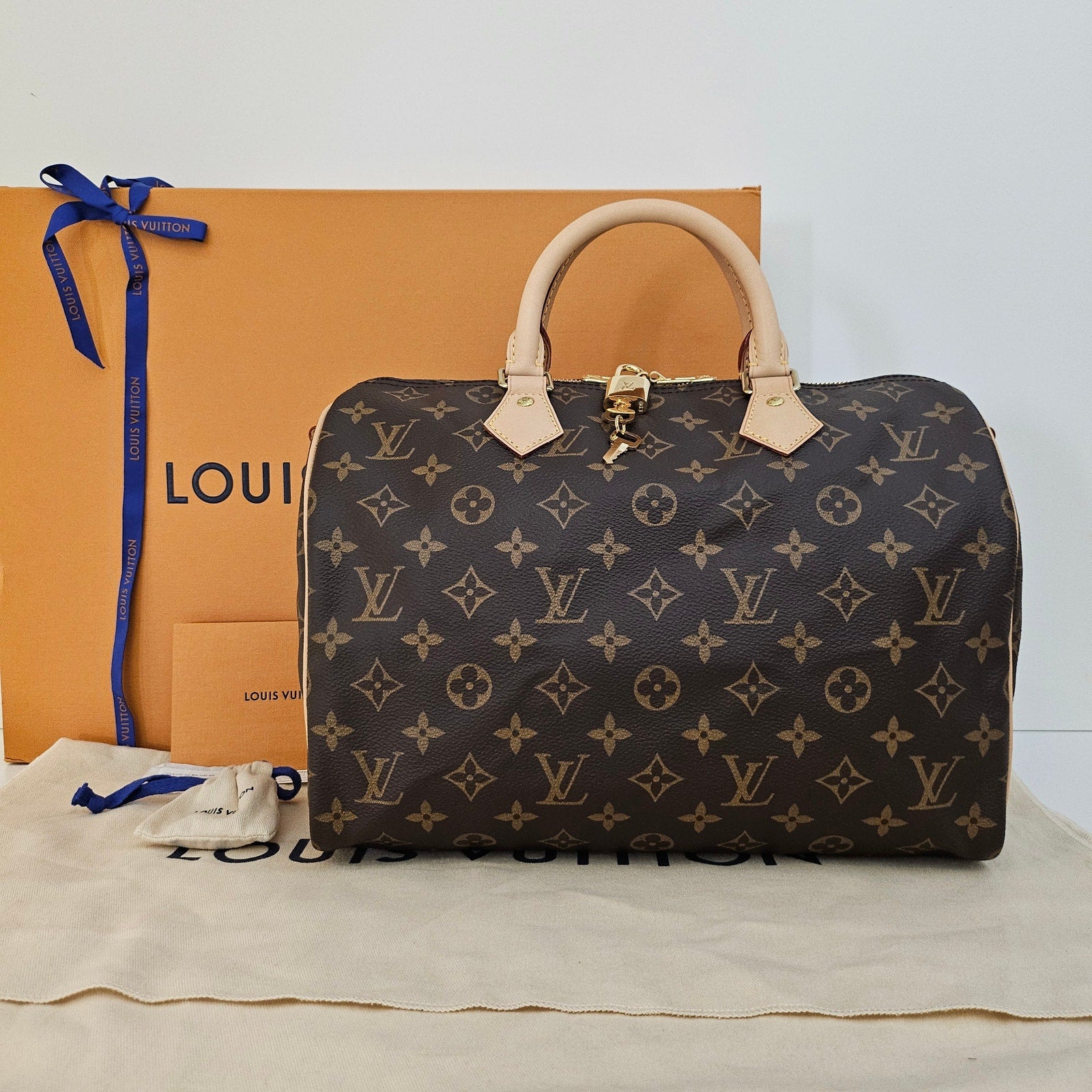 Louis Vuitton Monogram Speedy Bandouliere 30