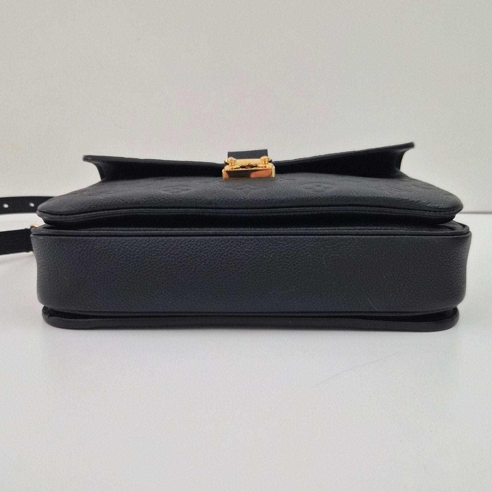 Louis Vuitton Empreinte Leather Pochette Metis Crossbody Bag Black