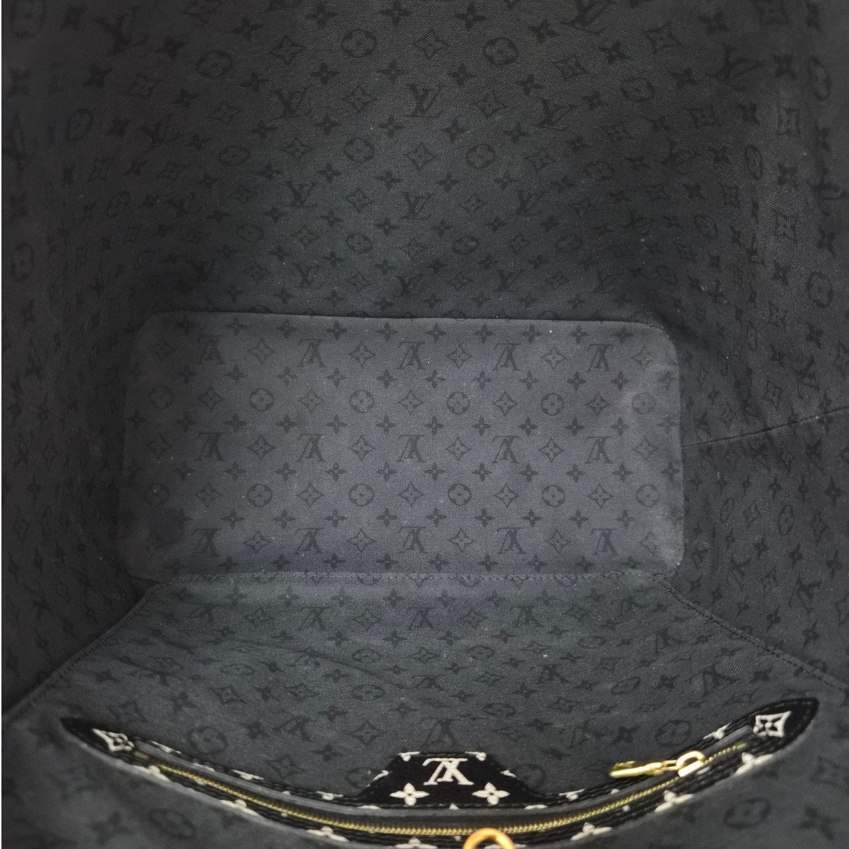 Louis Vuitton Crafty Neverfull MM Tote
