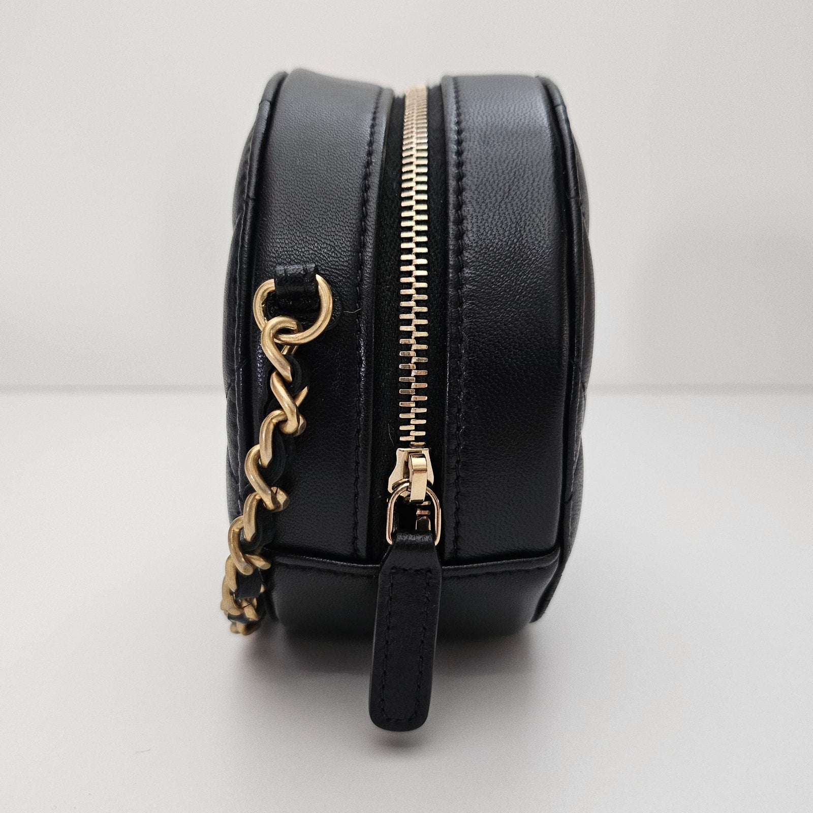 Chanel Lambskin Quilted Romance Round Clutch With Chain Black