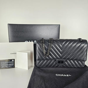 Chanel Sheepskin Chevron Quilted 2.55 Reissue 226 Flap So Black