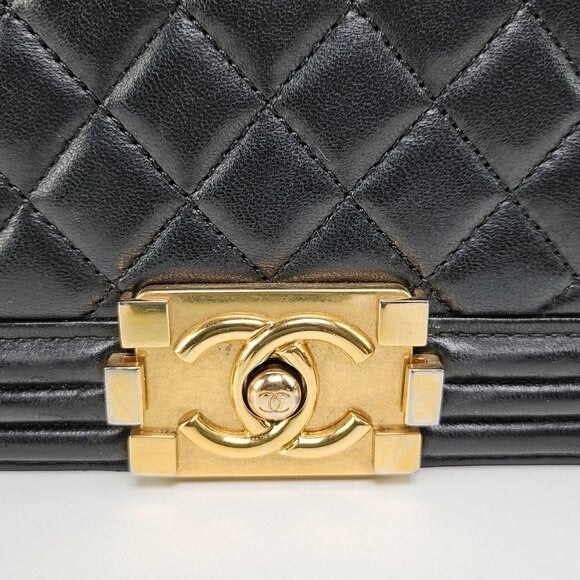 Chanel Lambskin New Medium Boy Bag Black