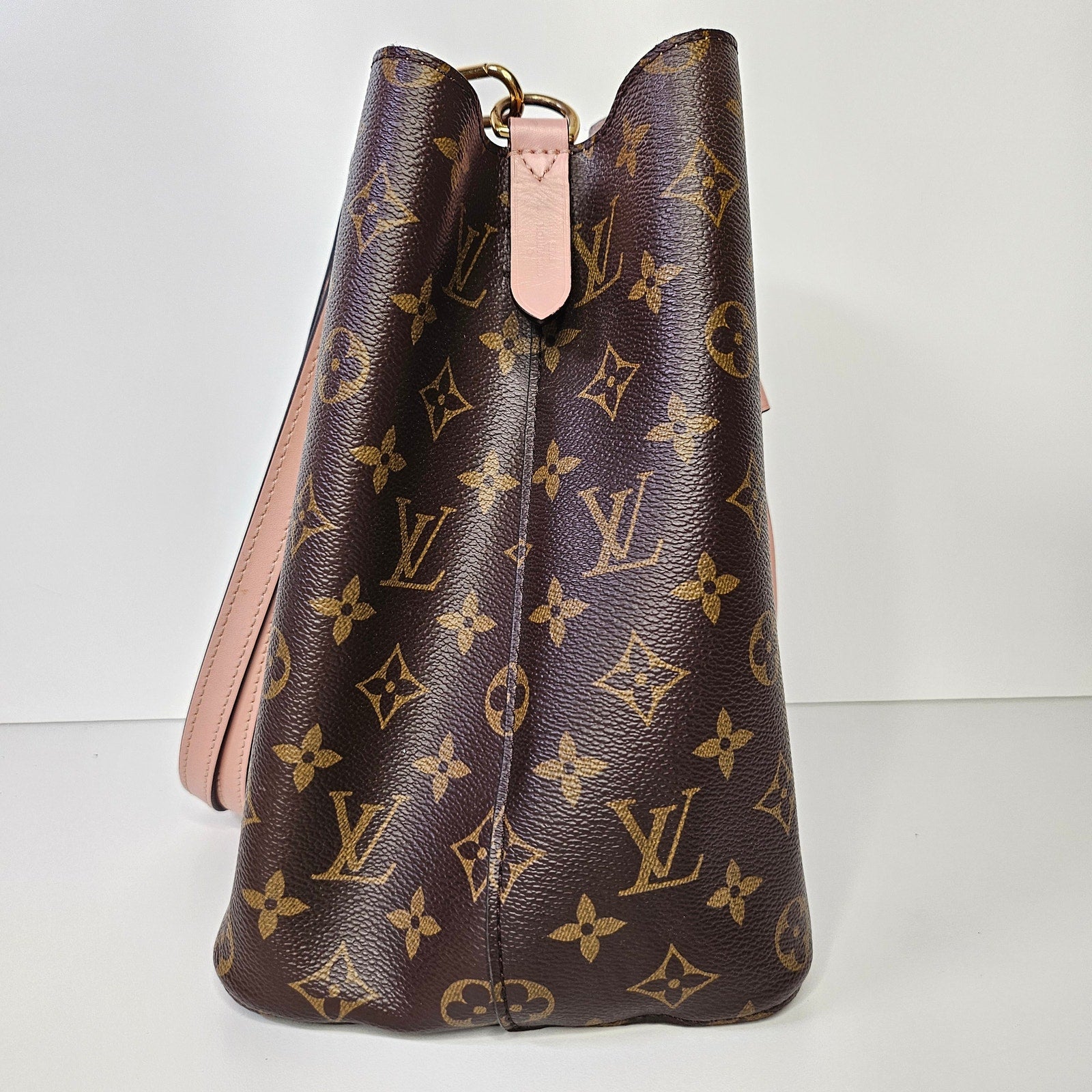 Louis Vuitton Néonoé MM Monogram Pink Shoulder Bag