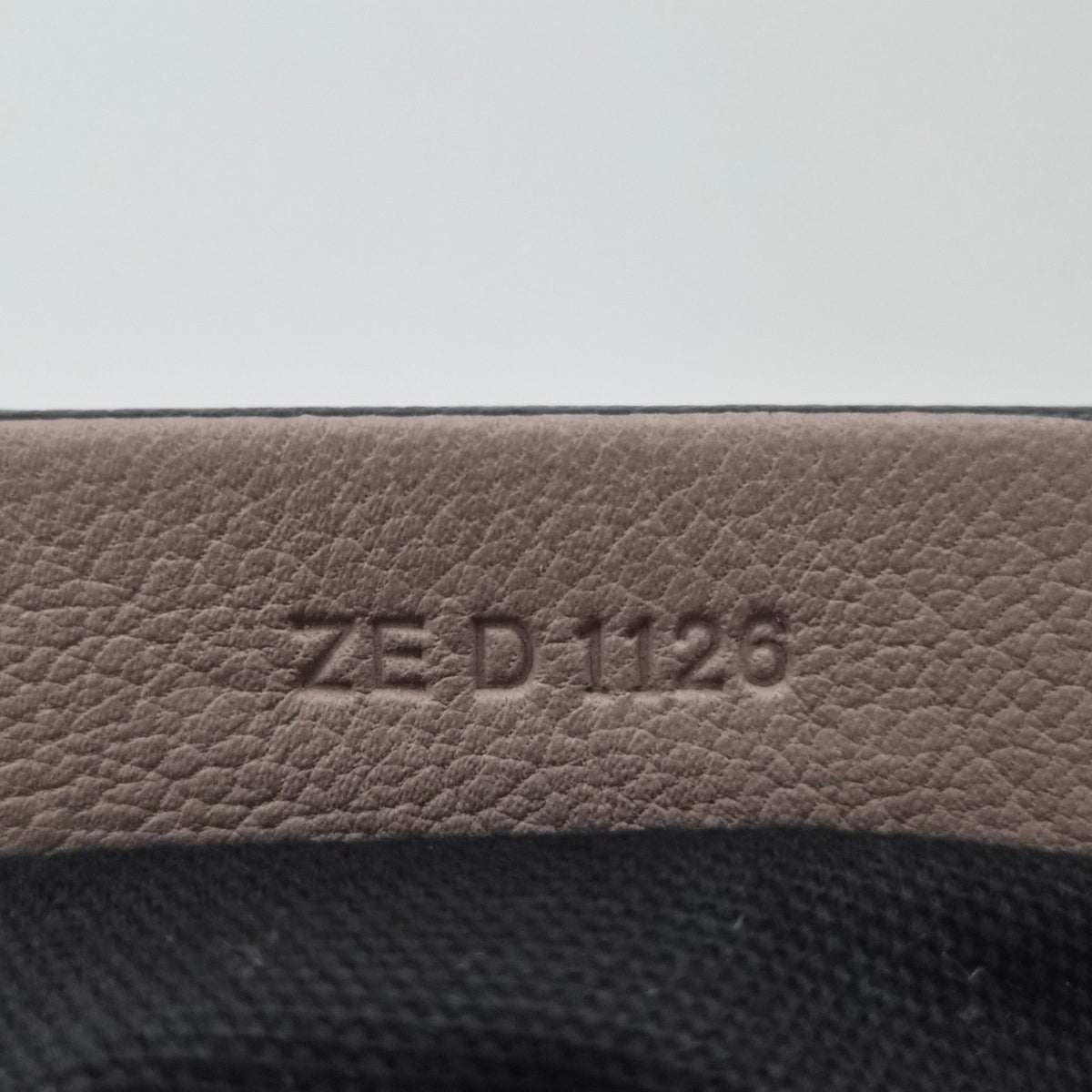 Givenchy Small Gray Leather Antigona Shoudler Bag 2026
