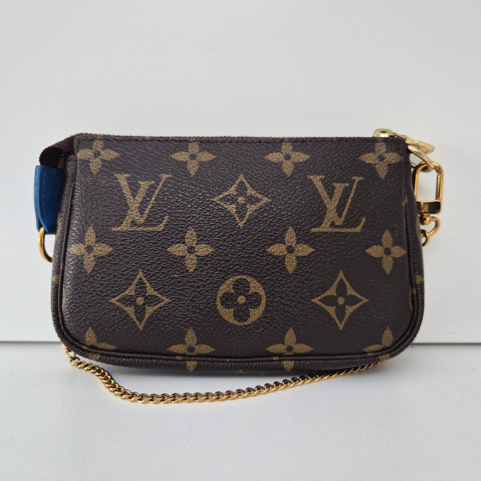Louis Vuitton 2019 Christmas Vivienne Animation Mini Pochette Accessories