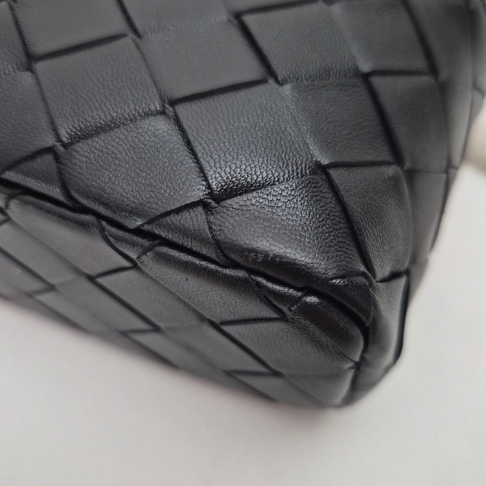 Bottega Veneta Calfskin Intrecciato Bang Bang Vanity Case Black