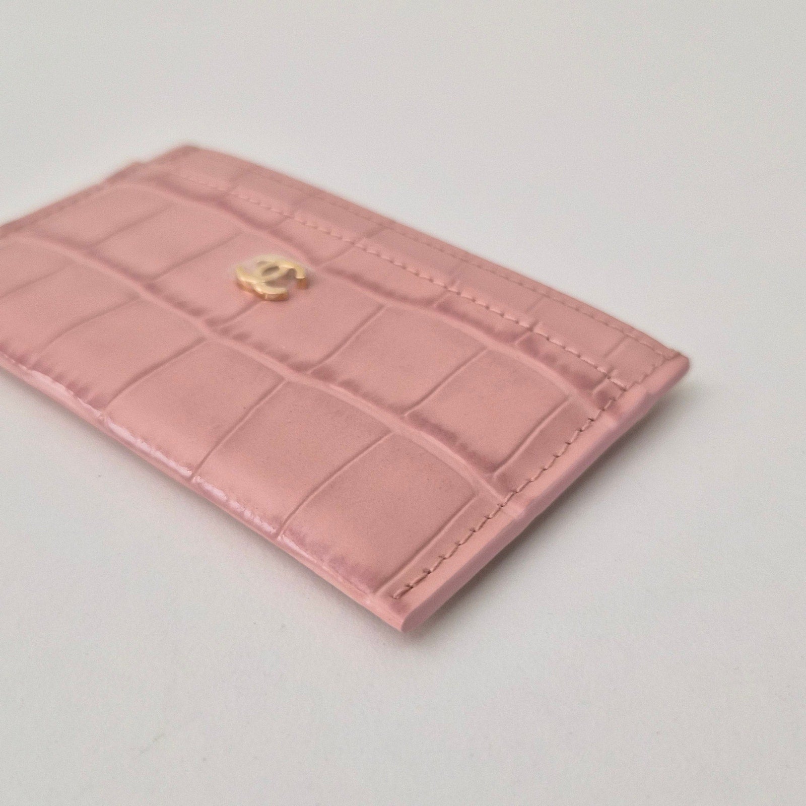 Chanel Calfskin Crocodile Embossed Crococo Card Holder Light Pink NWT