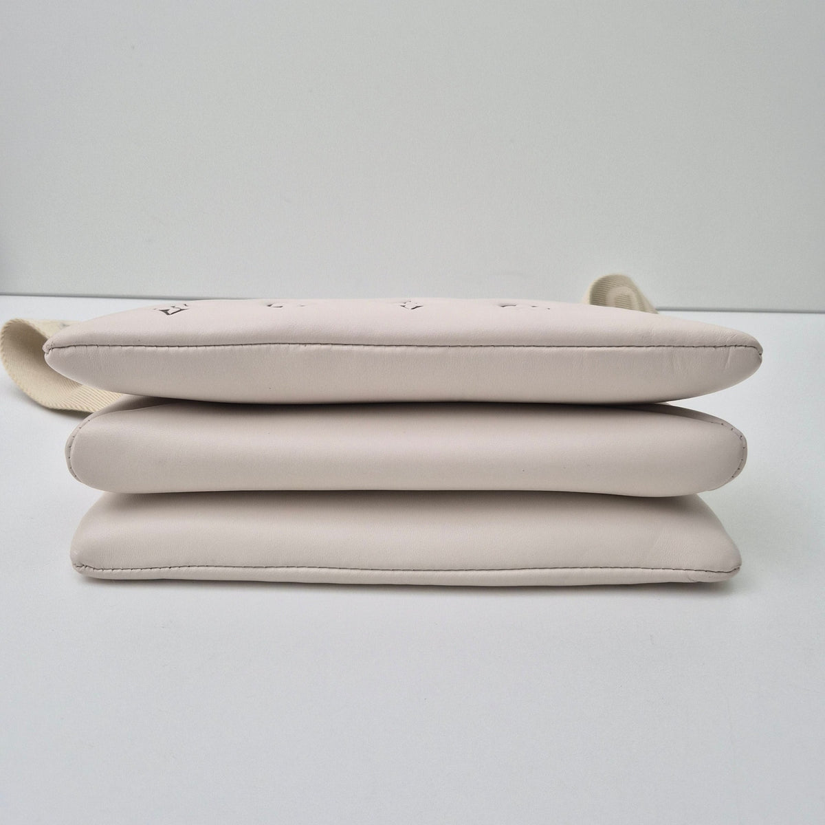 Louis Vuitton Coussin PM Limited Edition Ski Collection Cream Gray