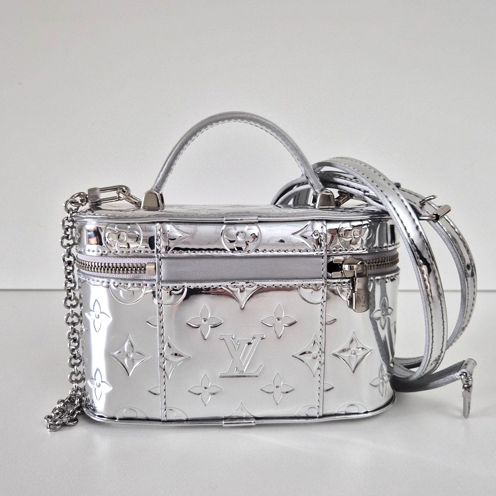Louis Vuitton Ski Vanity Chain Pouch Silver