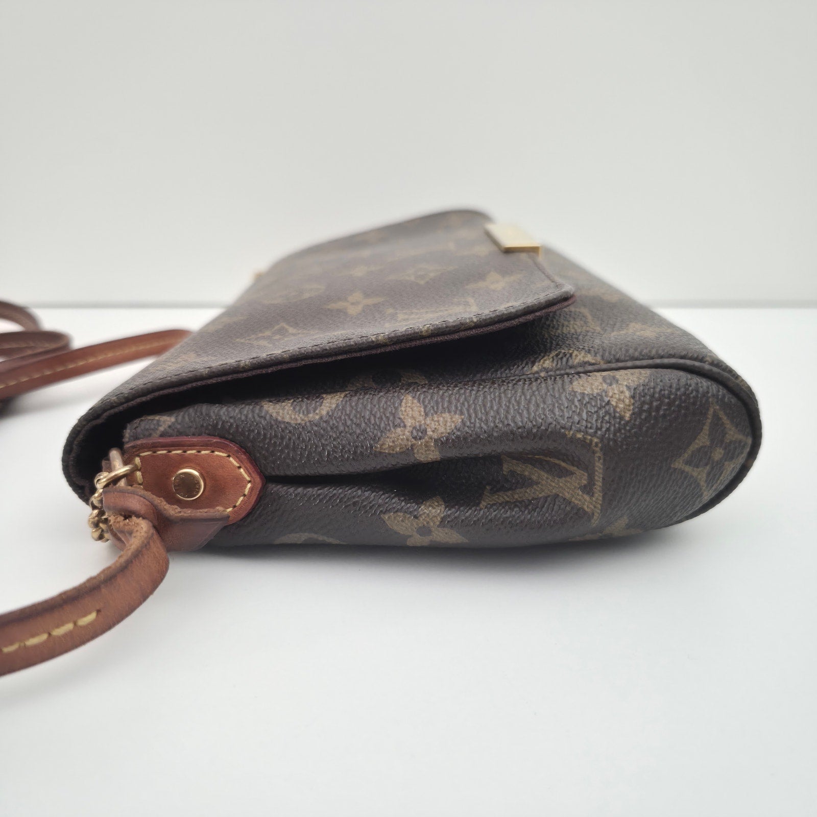 Louis Vuitton Monogram Favorite MM Crossbody