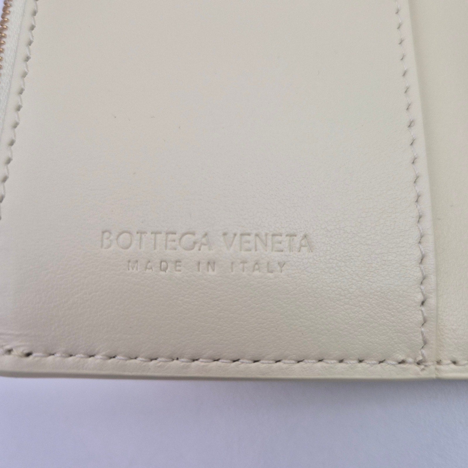 Bottega Veneta White Cassette Intrecciato Small Trifold Wallet