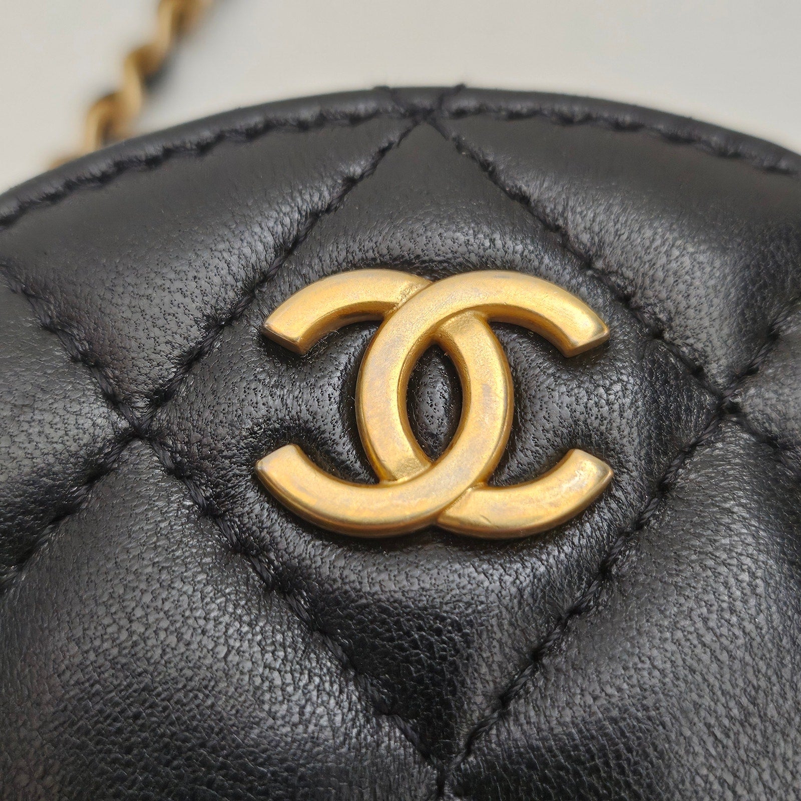 Chanel Lambskin Quilted Romance Round Clutch With Chain Black