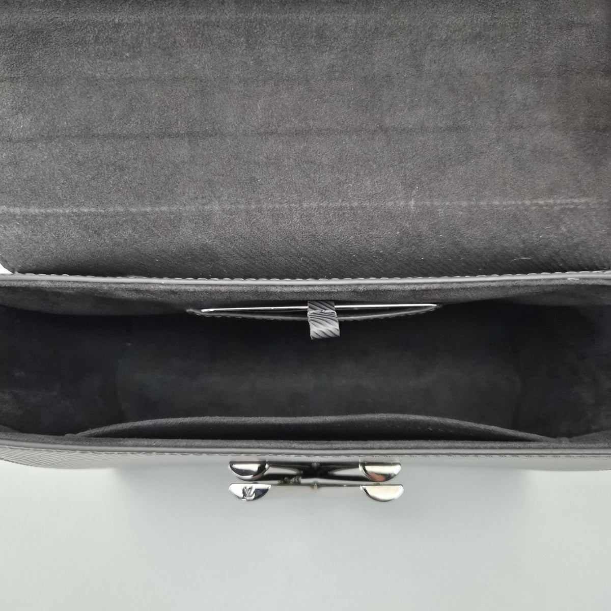 Louis Vuitton Epi Leather Twist MM Shoulder Bag Gray