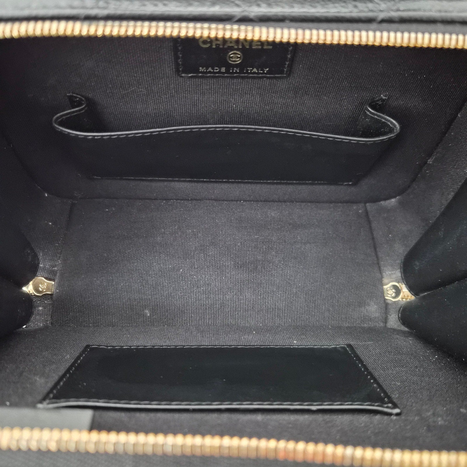 Chanel Caviar Quilted Top Handle Vanity With Chain Black