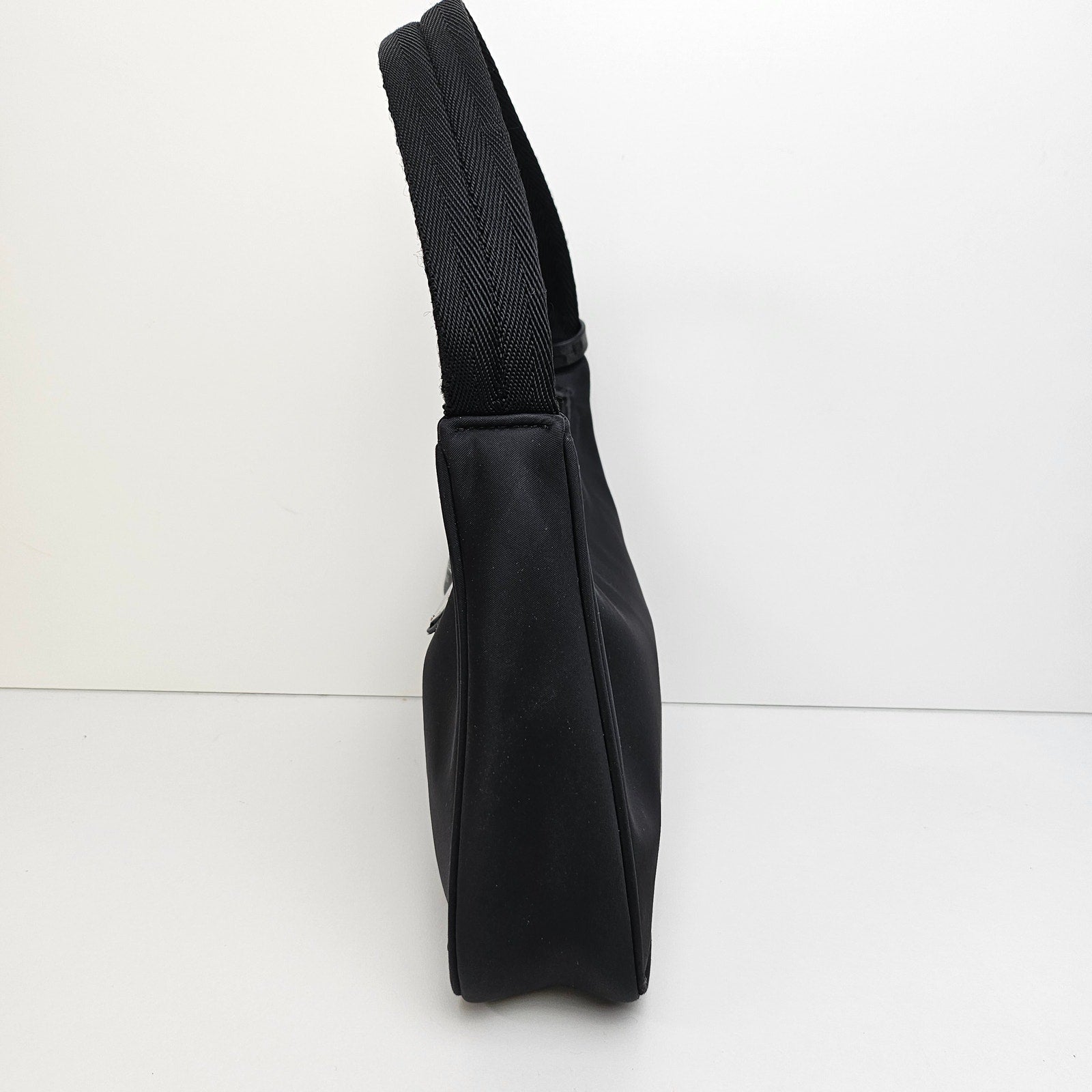 Prada Tessuto Re-Edition 2000 Nylon Shoulder Bag Black
