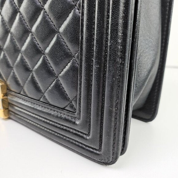 Chanel Lambskin New Medium Boy Bag Black