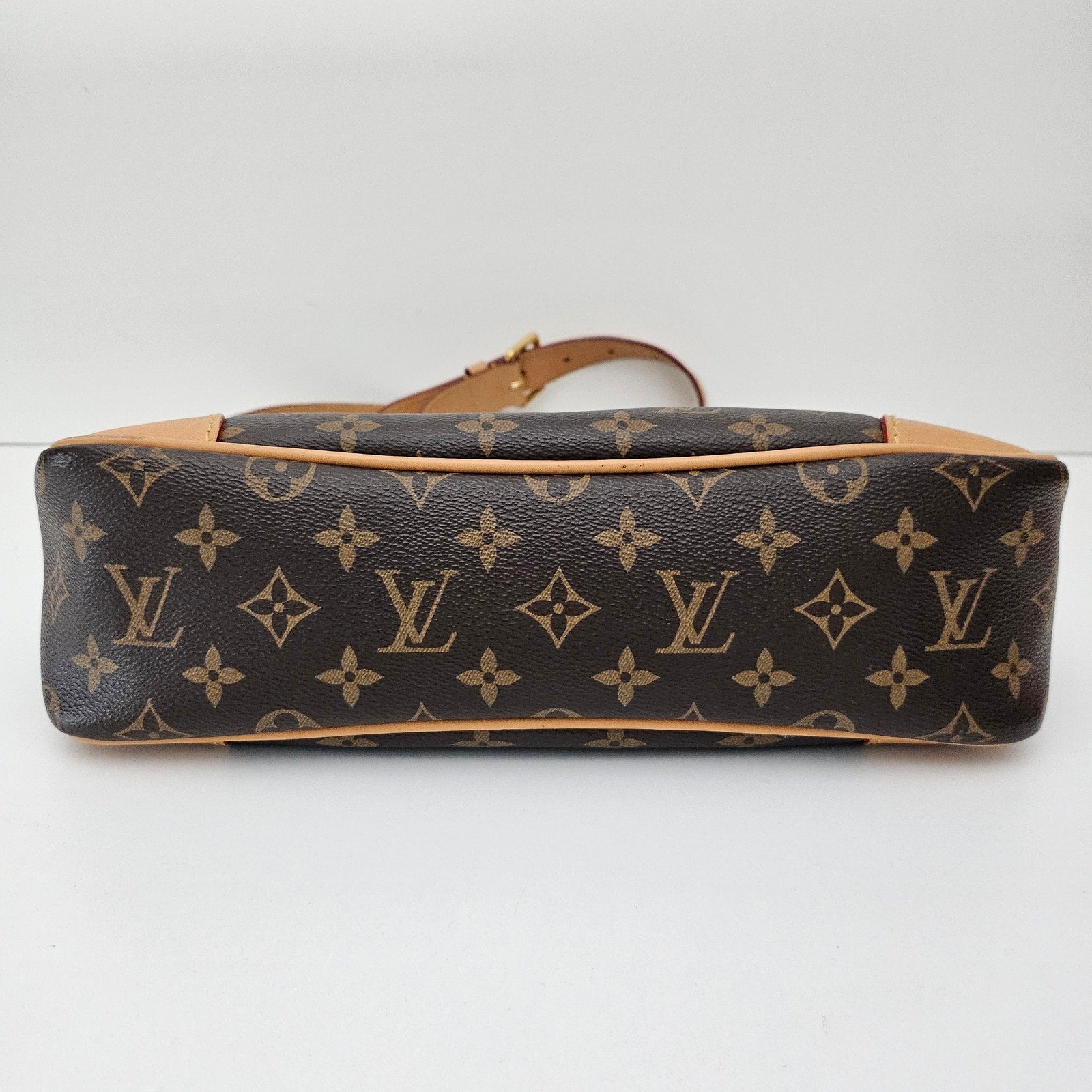 Louis Vuitton Monogram Odeon MM Natural