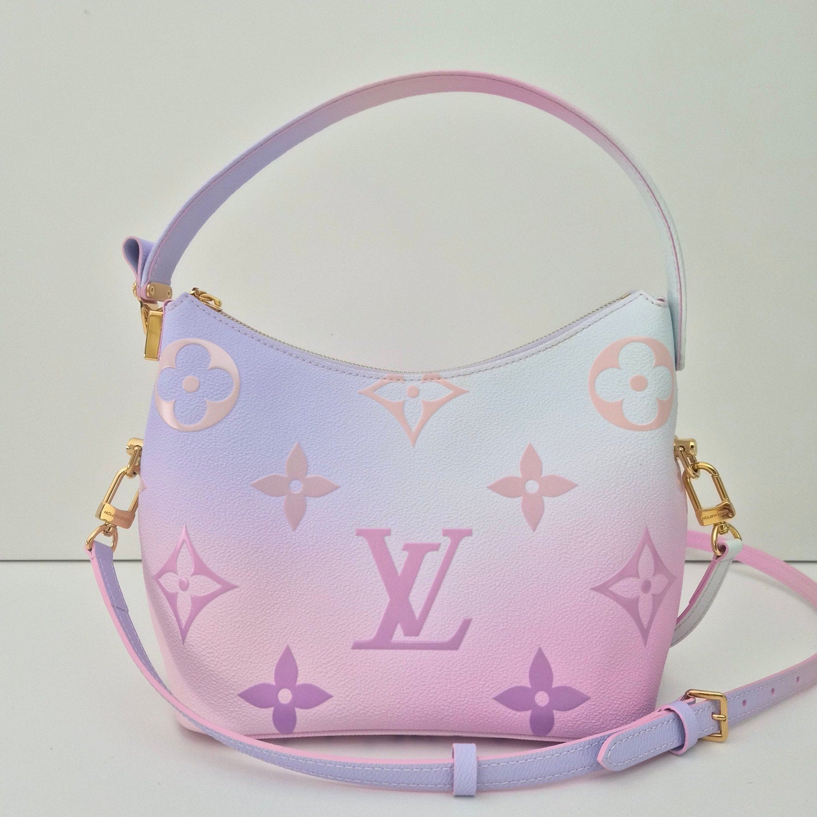 Louis Vuitton Monogram Giant Spring In The City Marshmallow Hobo PM Sunrise Pastel