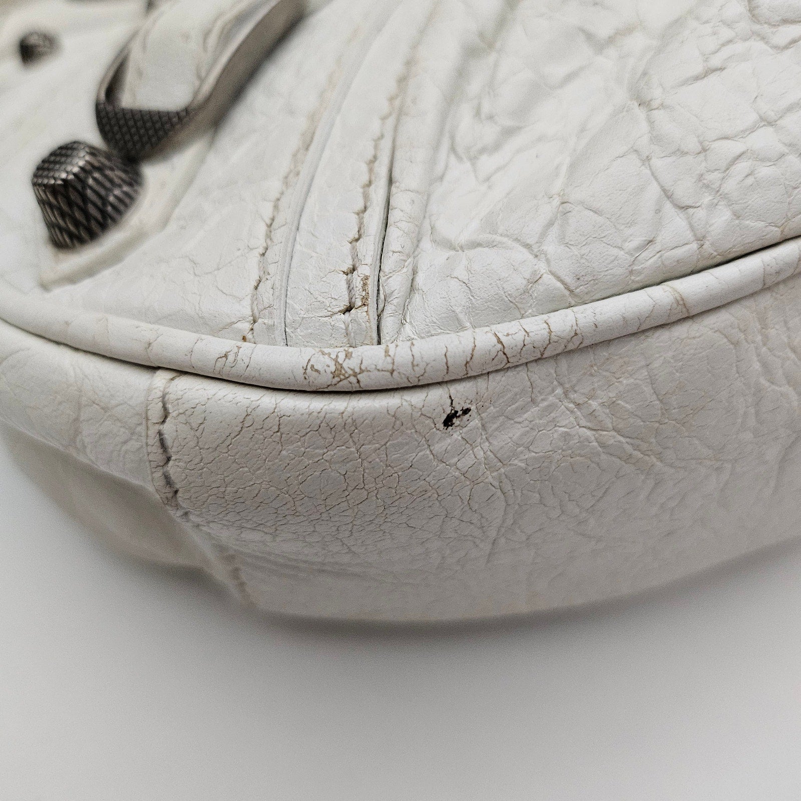 Balenciaga  Agneau Arena Le Cagole Shoulder Bag XS White