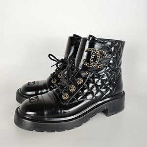 Chanel 21A CC Shiny Calfskin Quilted Lace Up Combat Boots US 8.5 / EU 38.5