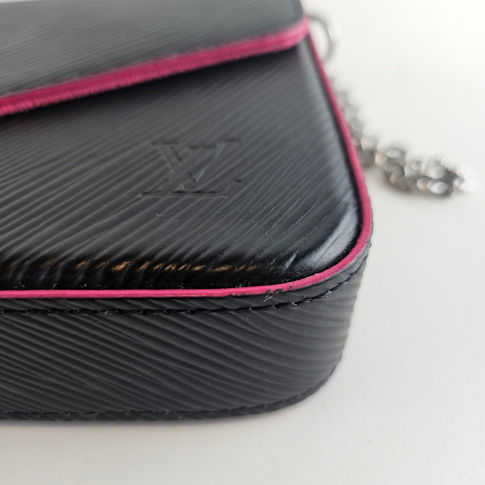 Louis Vuitton Epi Leather Felicie Pochette Crossbody Bag Black Pink